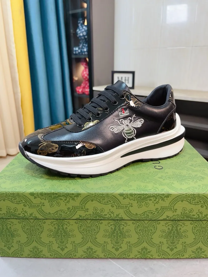 Factory price 420🌹🌹GUCCI [Gucci] New high-end brand of men's shoes, the latest fashionable casual men's shoes, trendy and versatile, relaxed and sporty style, uppers imported from Italy, first-layer cowhide, genuine leather lining and ultra-fine workmanship. Original personalized fashionable rubber wear-resistant outsole, light and comfortable on the foot, size 38-44